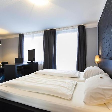 Hotel Am Berliner Platz 랑엔펠트 외부 사진