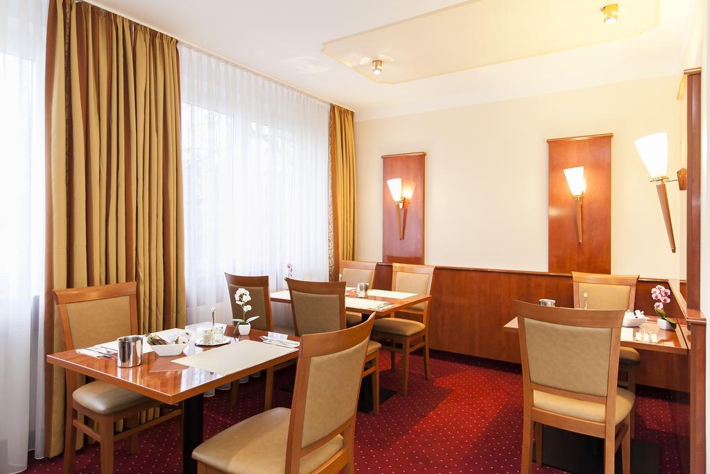Hotel Am Berliner Platz 랑엔펠트 외부 사진