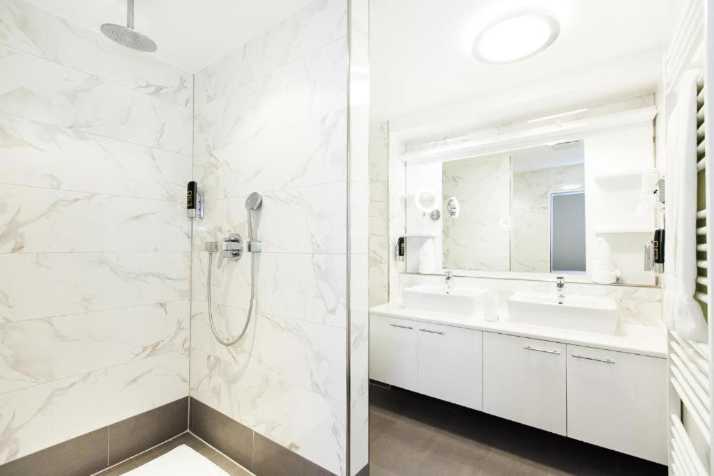 Hotel Am Berliner Platz 랑엔펠트 외부 사진