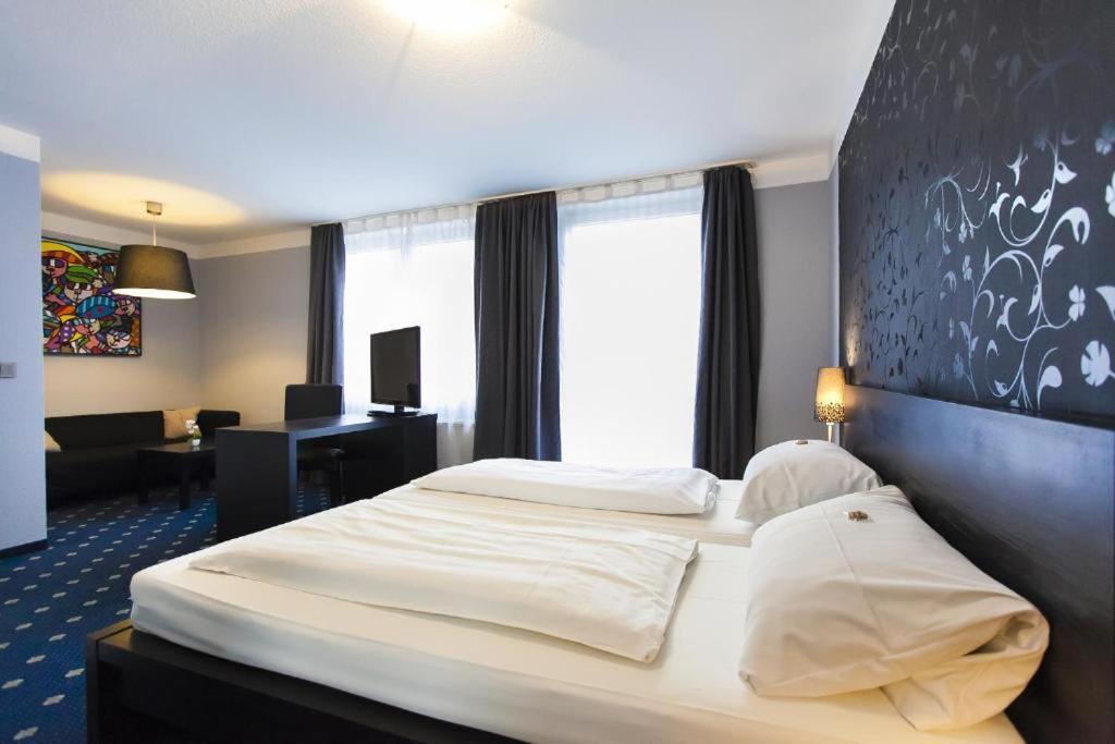 Hotel Am Berliner Platz 랑엔펠트 외부 사진