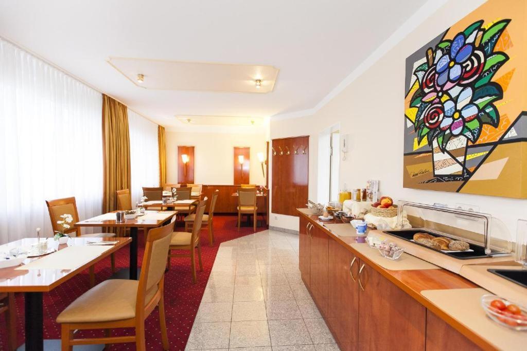 Hotel Am Berliner Platz 랑엔펠트 외부 사진